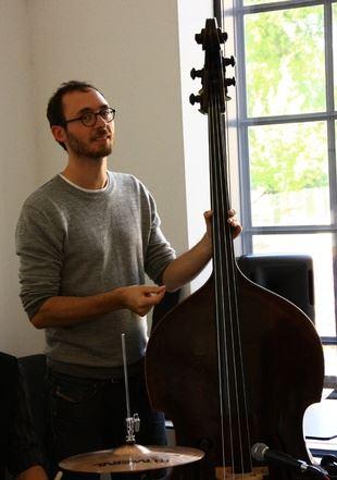 Benjamin Schäfer ~ Gitarre*Klavier*Kontrabass*E-Bass – Musikschule Geretsried e.V.